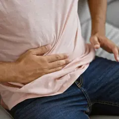 Gdzie bola jelita? Poznaj przyczyny i objawy bólu jelit