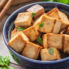 Czy tofu jest zdrowe: Poznaj prawdę o wpływie soi na Twoje zdrowie