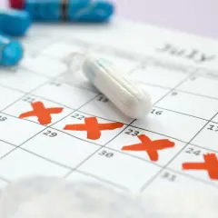 Przyczyny opóźnionego okresu: Co może oznaczać brak menstruacji?