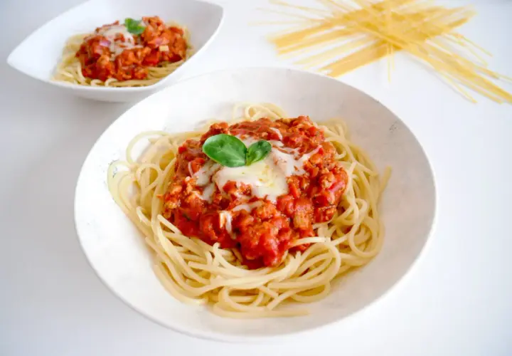 Jak przygotować dietetyczne spaghetti bez wyrzeczeń: przepis i kalorie