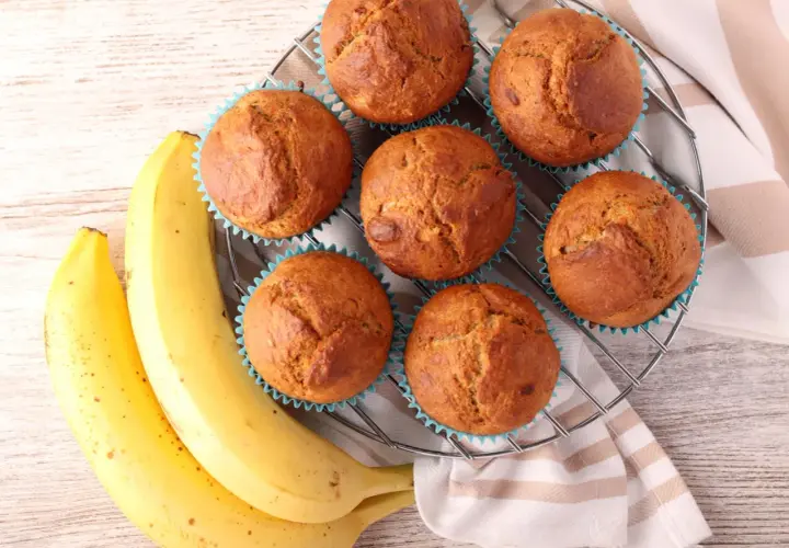 Jak zrobić dietetyczne muffinki marchewkowo bananowe: tylko 108 kcal