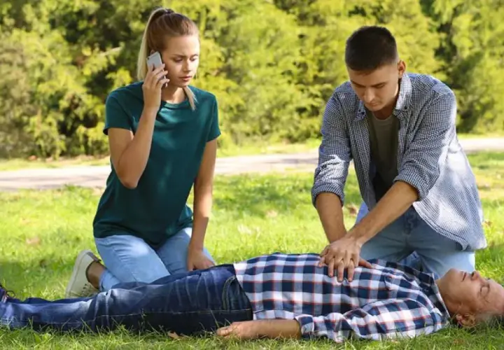 Dlaczego warto udzielać pierwszej pomocy? Ratuj życie i uniknij tragedii!