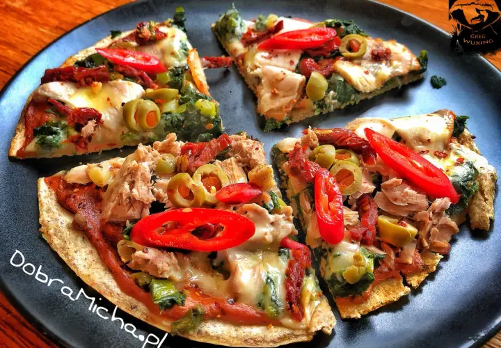 Jak zrobić pyszną fit pizzę z patelni - najlepszy przepis dla zabieganych